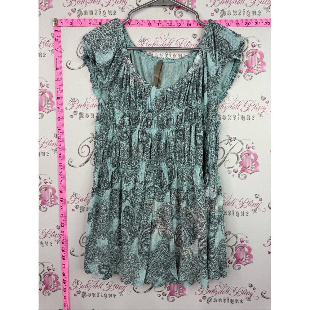 Light Teal Paisley Short Sleeve Women's Top smock